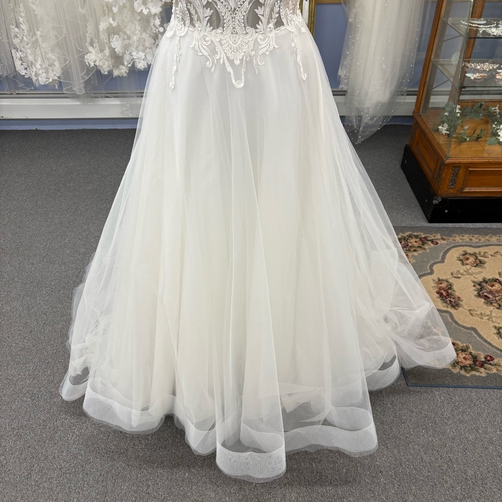 Maggie Sottero by Rebecca Ingram “Ardelle” - Picture 4 of 12